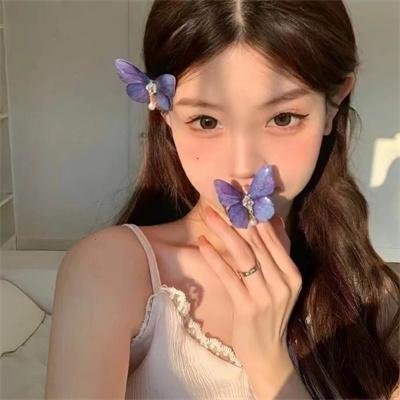 哥吉拉对黑多拉